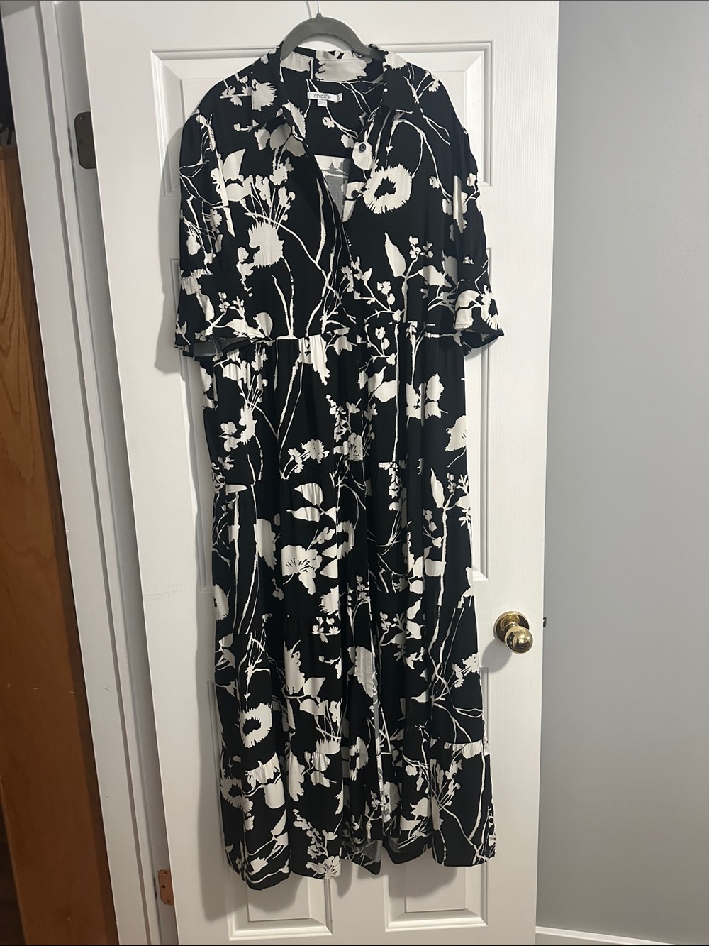 Stunning!  Chico's Black and White Floral Maxi Dress